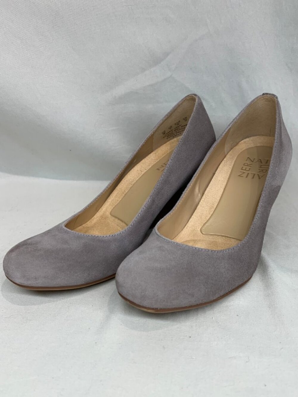 Naturalizer Grey Faux Suede Shoes Size 5